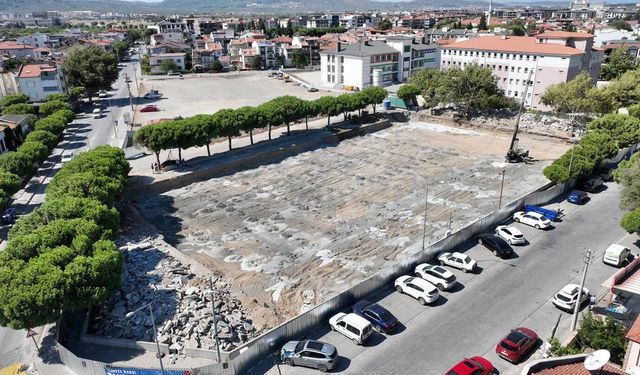 Burhaniye’de Pazar Yeri Baştan Aşağı Yenileniyor! İşte Projenin Detayları!