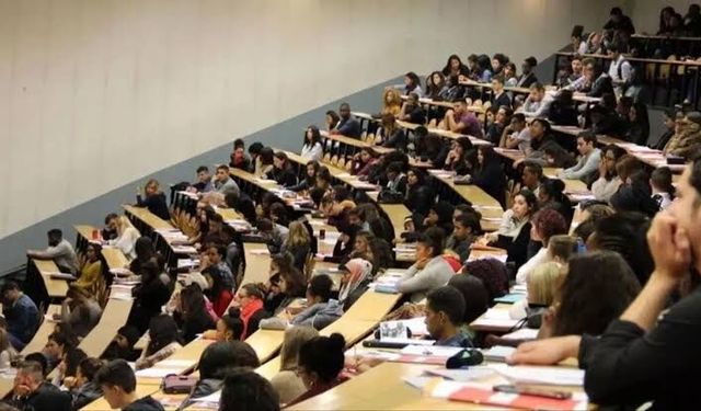 Üniversiteye kayıtla birlikte yeni hayat başlıyor: Aileler geri çekilmeli, sorumluluk öğrenciye bırakılmalı