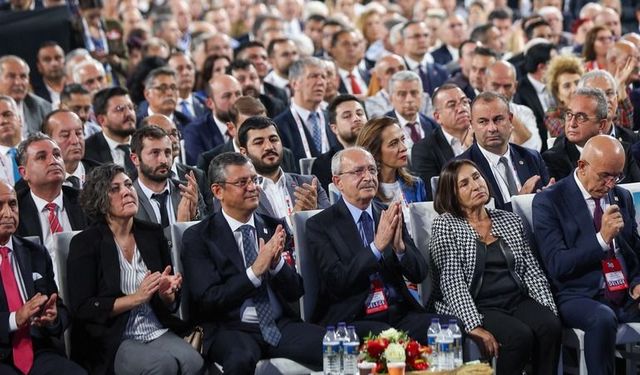 CHP'DE KURULTAY BİLMECESİ: ŞİMDİ HANGİ KURULTAY YAPILACAK?