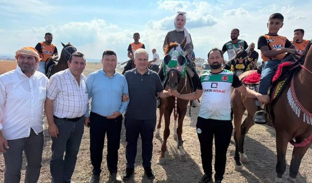 Halalca'da gelenek devam ediyor! Yarıştan gösteriye, gelenekten spora...