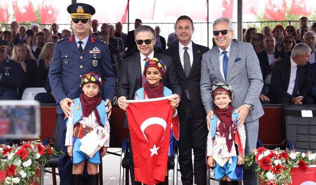 Meclis'te CHP - Yeni kavgası, törende samimi pozlar!