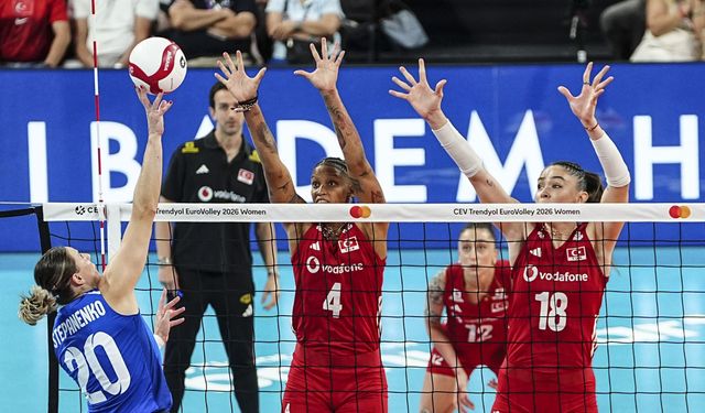 Filenin Sultanları Çeyrek Finalde! Türkiye CEV Avrupa Şampiyonası'nda Azerbaycan'a Fire Vermedi!