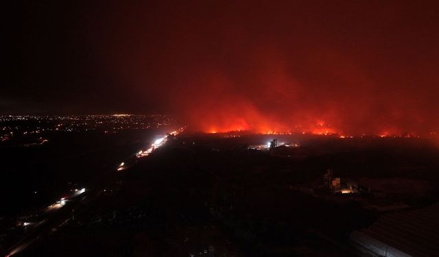 Antalya’da Orman Yangını Kabusu! Aksu, Kepez Ve Serik’te Mahalleler Tahliye Edildi: Havadan Müdahale Yeniden Başladı!
