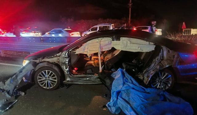 Bingöl Genç Köprüsü Mevkisinde Feci Kaza: Bariyere Çarpan Otomobildeki 2 Kişi Hayatını Kaybetti, 2 Yaralı Var