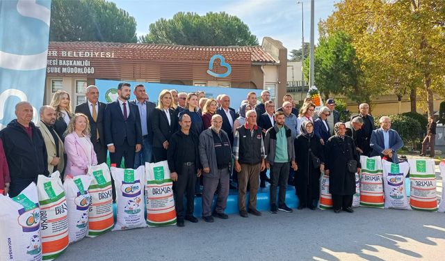 Ahmet Akın’dan mesaj: “Siyasi oyunlarda yokum, tek hesabım Balıkesir”