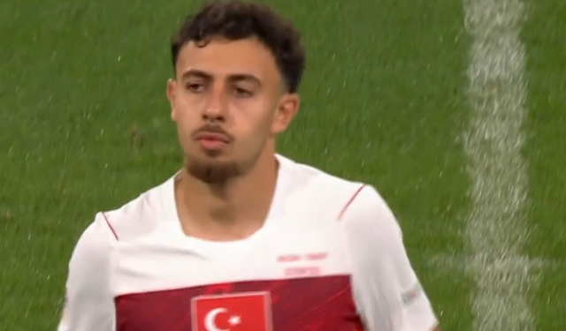 Belçika - Türkiye maçında Beşiktaşlı genç yıldız İlhan Fakılı ilk kez ay-yıldızlı formayı giydi!