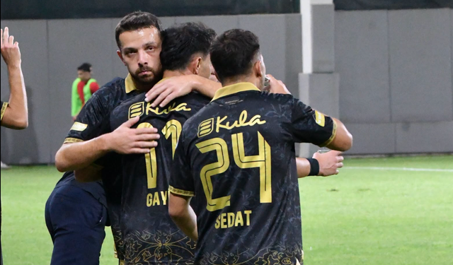 Balıkesirspor Soma'da Şov Yaptı! 1922 Akşehirspor'u 3-1 Mağlup Etti