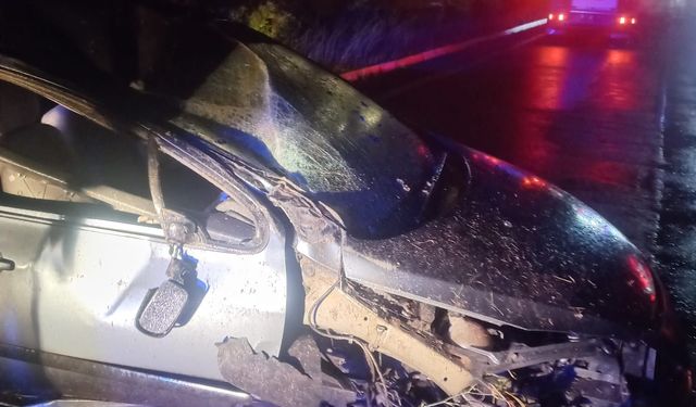 Ayvalık Altınova’da Korkutan Kaza: Kontrolden Çıkan Otomobil Savruldu, 1 Kişi Yaralandı!