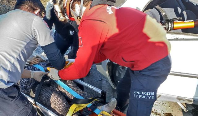 Savaştepe'de feci kaza: 1 kişi hayatını kaybetti, 4 yaralı!