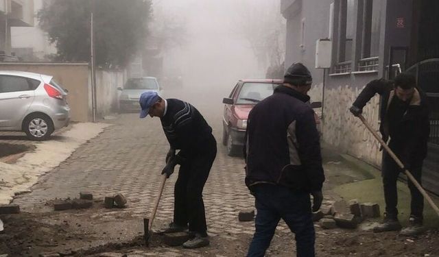 Bigadiç Belediyesi'nden yollar için parke atağı