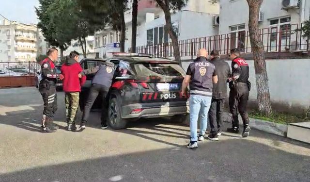 Ayvalık'ta motosiklet hırsızları kıskıvrak yakalandı!