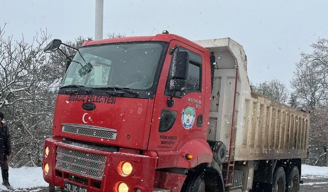 Bigadiç'te karla mücadele yoğun şekilde devam ediyor!