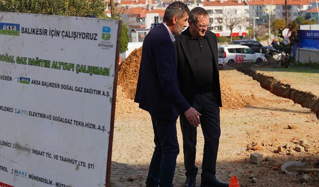 Ayvalık'ta doğalgaz çalışmaları devam ediyor! Mesut Ergin'den müjde!