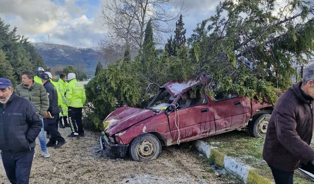 Erdek'te çaldığı araçlar kaza yapan şahıs her yerde aranıyor!