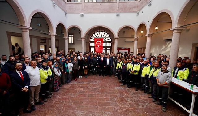 Ayvalık Belediyesi şirket çalışanlarını 'mesut' etti