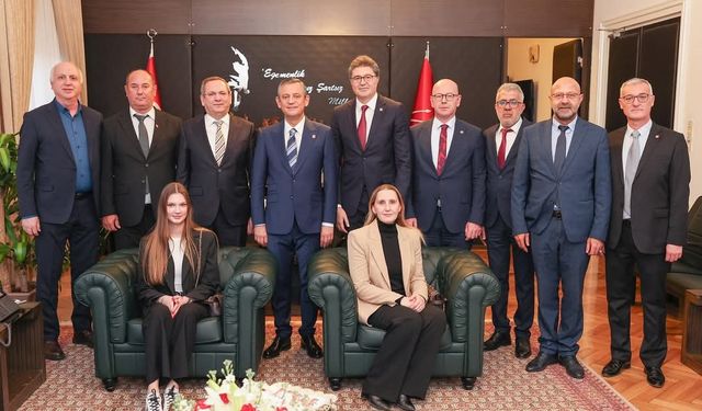 Özgür Özel'in Ayvalıklılara selamı var...
