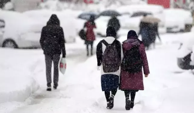 Kepsut'ta yoğun kar yağışı sebebiyle taşımalı eğitime ara verildi!