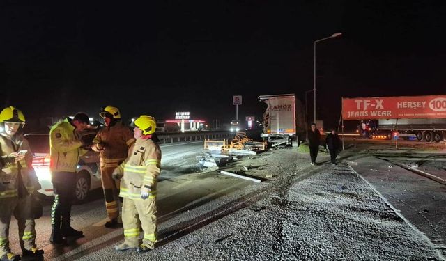 Susurluk'ta korkunç kaza! Çift taraflı çarpışmada yaralı vatandaş hastaneye kaldırıldı!