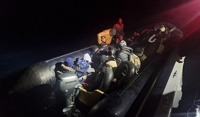 Ayvalık Açıklarında 35 Göçmen Son Anda Kurtarıldı: Midilli’ye Kaçmaya Çalışıyorlardı!