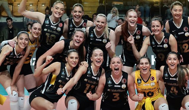 VakıfBank, Sultanlar Ligi'nde Finale Yükseldi! Eczacıbaşı Dynavit Engelini 3-1'le Geçti