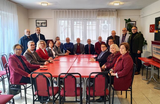 Atatürkçü Düşünce Derneği'nde yeni yönetim görev bölümü yaptı