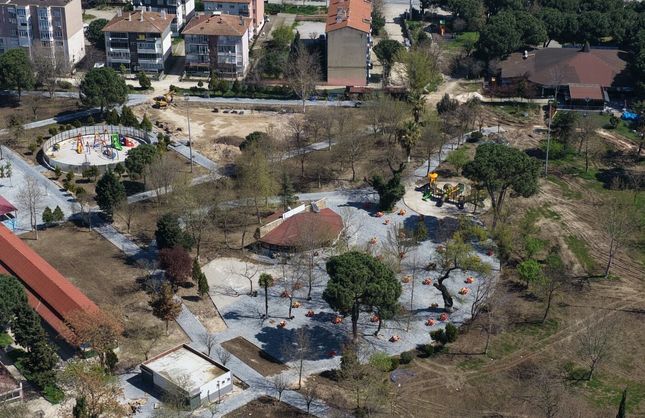 SUSURLUK ATATÜRK PARKI YENİ ÇEHRESİNE KAVUŞUYOR