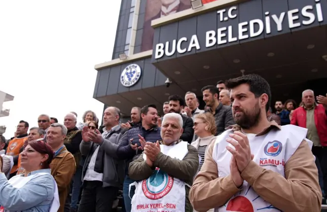 BELEDİYE MEMURLARI İŞ BIRAKTI! AYLARDIR MAAŞLARII ALAMIYORLAR