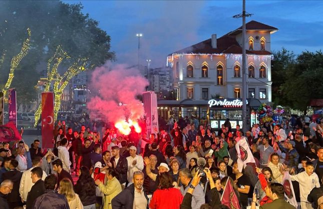 BANDIRMA BORDO BASKETBOL SÜPER LİG'DE! İLÇEDE BAYRAM HAVASI ESİYOR