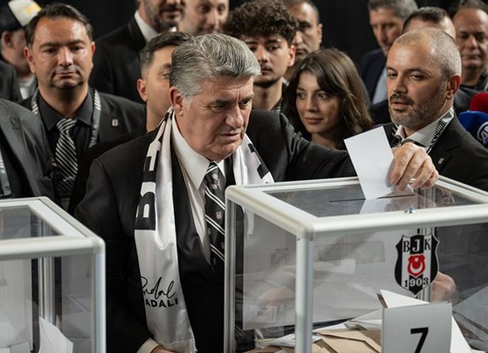 Beşiktaş’ta Serdal Adalı Ezici Farkla Yeniden Başkan Seçildi