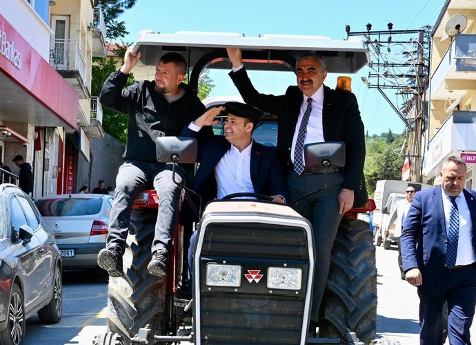 Ahmet Akın Sekiz Köşe!