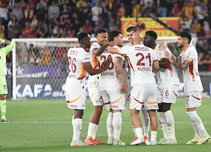 Şampiyon Gibi Bitiriyorlar! Galatasaray Göztepe’yi 2-0’la Geçti