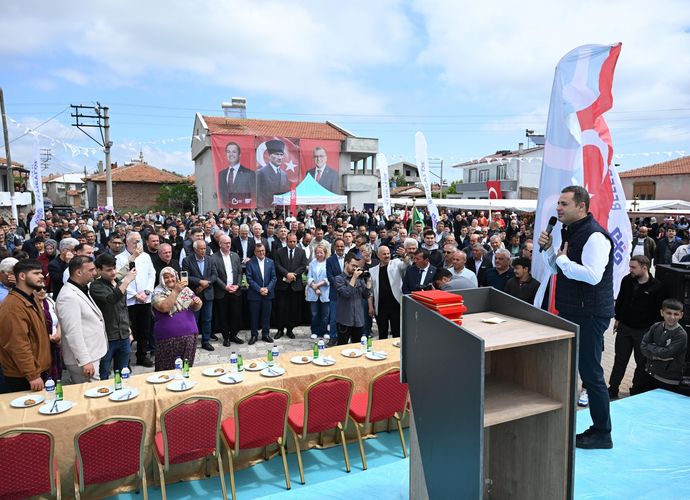 Balıkesir Yakupköy’de İlk Kez Kaymak Festivali Düzenlendi! Hıdırellez Hayrı ve At Yarışlarıyla Renkli Görüntüler