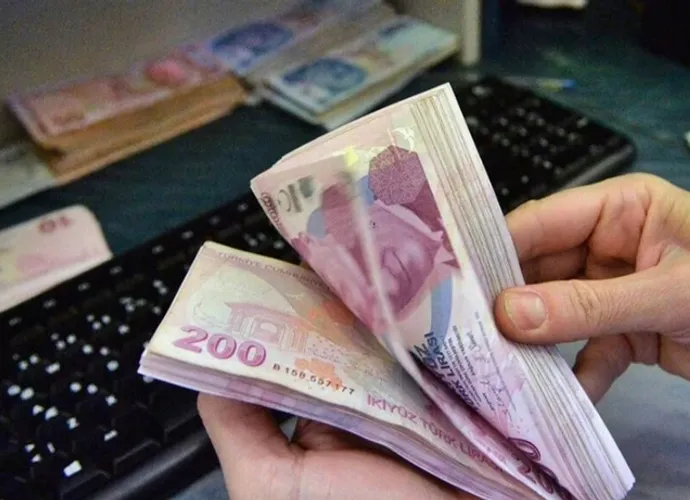 Parası Mevduatta Olanlar İçin Kötü Haber: Faizler Düşecek, Sermaye Kaçacak!