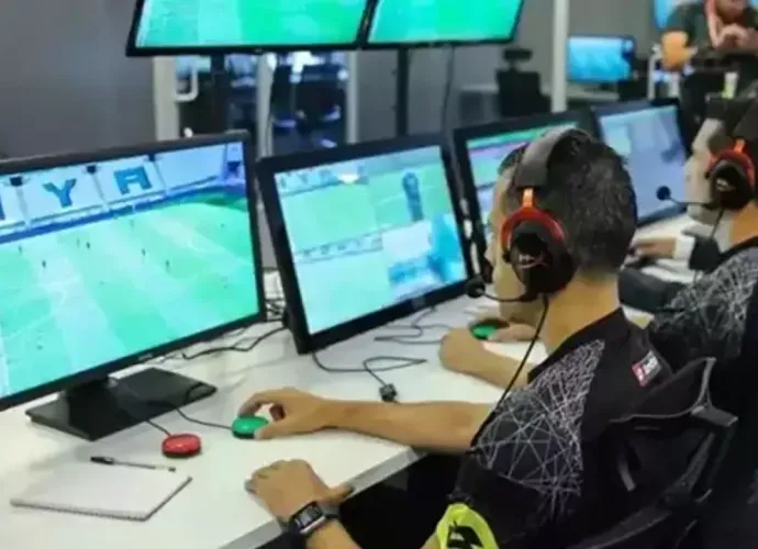 Galatasaray – Başakşehir Maçının VAR Hakemi Açıklandı!