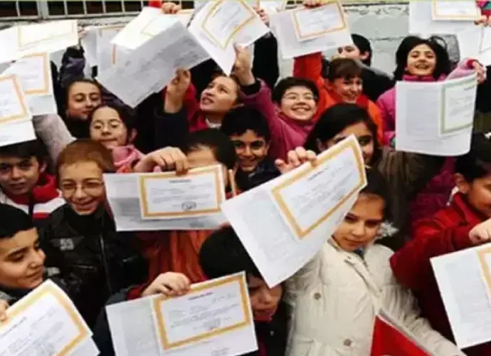 MEB 2026 Yaz Tatili Takvimini İlan Etti: Okullar Ne Zaman Kapanıyor, Karneler Haziranın Kaçında Verilecek?