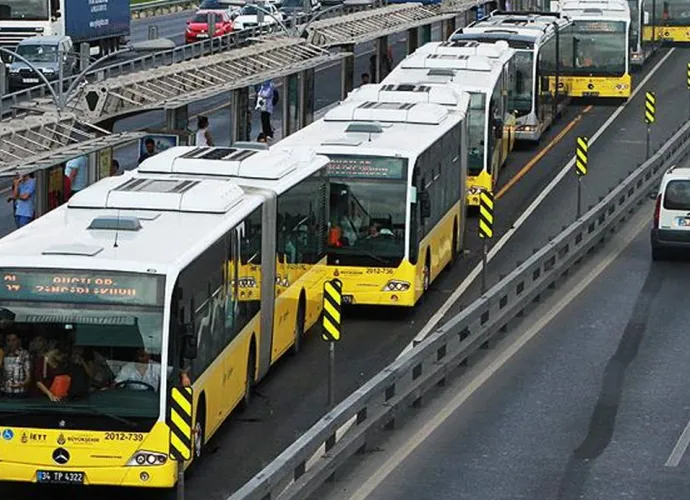 30 Ağustos Zafer Bayramı'nda Toplu Taşıma Ücretsiz mi? Otobüs, Metro, Marmaray Ve İZBAN Ücretsiz mi?