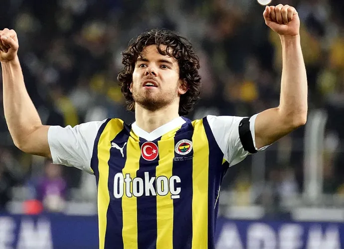 Fenerbahçe’den Yılın Transfer Çılgınlığı! O Şart Gerçekleşirse Eski Yıldız Ferdi Kadıoğlu Yuvaya Dönüyor!