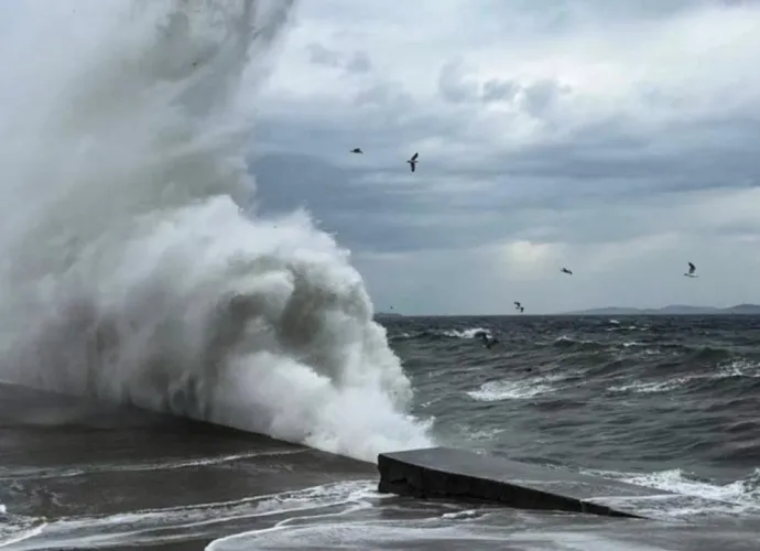 Meteoroloji’den Hafta Sonu İçin Sarı Kodlu Fırtına Alarmı! Rüzgarın Hızı 70 Km’ye Ulaşacak: İşte Yağış Beklenen İller: