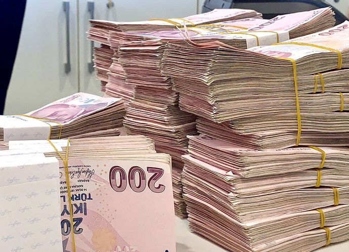 KKM Resmen Tarih Oluyor! BDDK Açıkladı: Kredi Kartı Borçları ve Mevduatlarda Dev Düşüş!