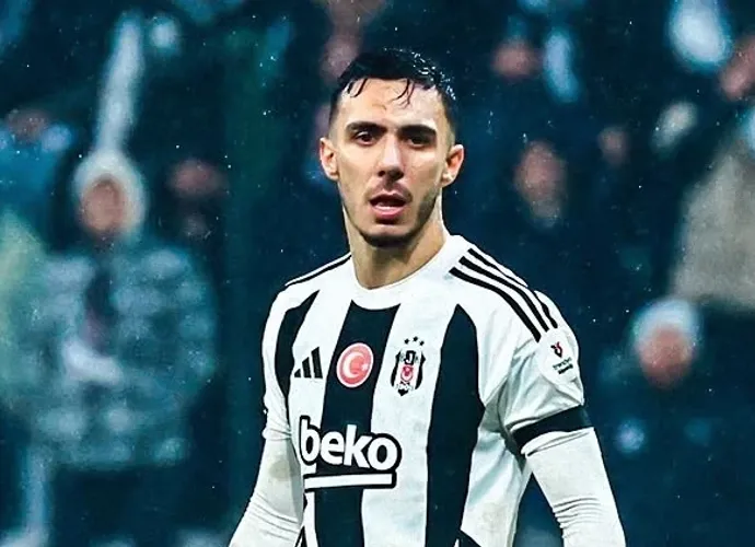 Beşiktaş'ta Derbi Öncesi Flaş Gelişme! Emirhan Topçu Sahalara Dönüyor mu? İşte Beklenen Tarih...