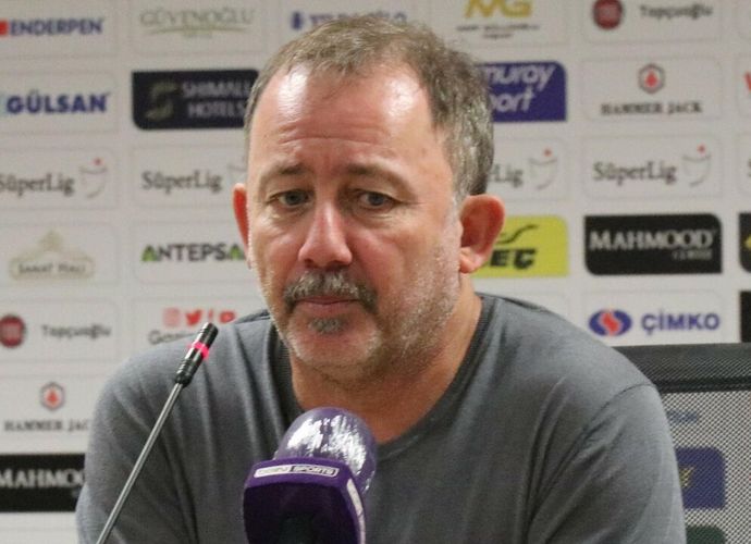 Sergen Yalçın İstifa mı Etti? Beşiktaş Teknik Direktörlüğü Görevini Bıraktı mı?