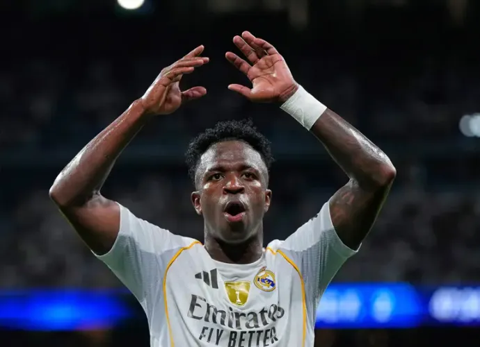 Şampiyonlar Ligi'nde Skandal! Benfica - Real Madrid Maçı Neden Durdu? Vinicius Jr Neden Sahayı Terk Etti?