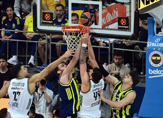Euroleague'de Kara Gece! Fenerbahçe Beko, Ergin Ataman’lı Panathinaikos’a Kaybetti!