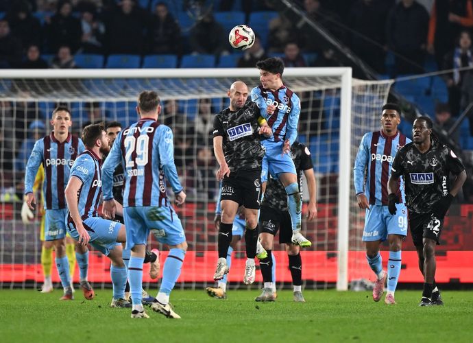 Trabzonspor Kupaya Kötü Başladı! Evinde Alanyaspor’a 1-0 Kaybetti