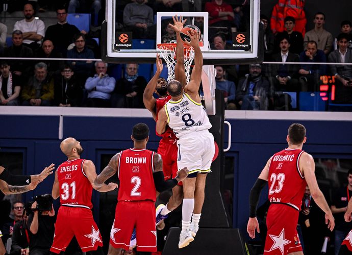 EuroLeague'de Fenerbahçe Beko'dan Gövde Gösterisi! Deplasmanda Olimpia Milano'yu Mağlup Etti!