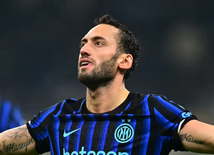 Galatasaray'da Hakan Çalhanoğlu Transferi Şimdiden Hazır! Sezon Sonunda İmzalar Çok Yakın!