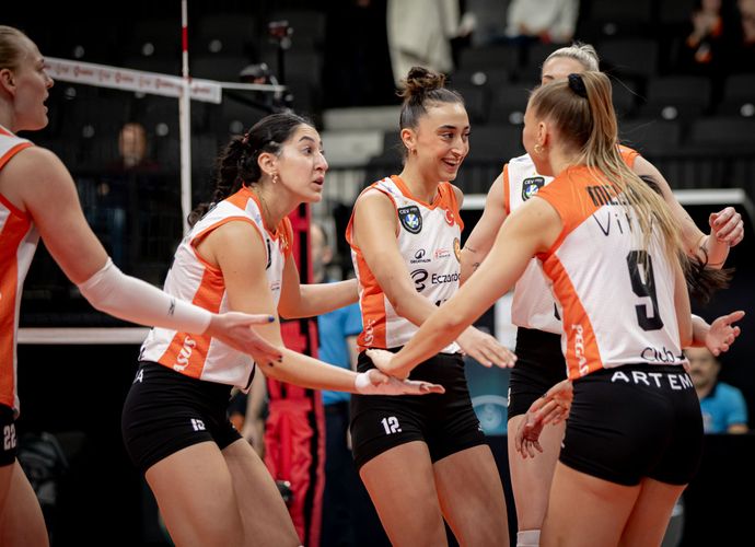 Sultanlar Ligi'nde İstanbul Derbisi! Eczacıbaşı Dynavit - THY Maçı Ne Zaman, Saat Kaçta ve Hangi Kanalda?