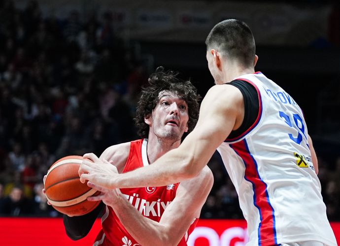 Belgrad'da 12 Dev Adam Destanı! Sırbistan 78-82 Türkiye (Maç Sonucu) | Dünya Kupası Yolunda Kritik Zafer!