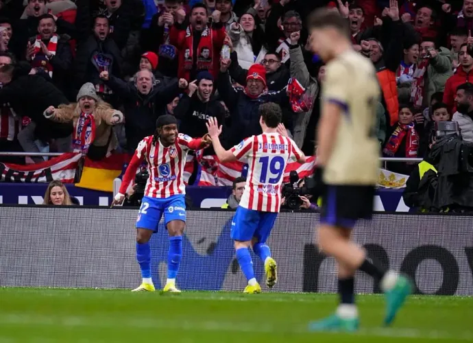 Madrid’de Tarihi İlk Yarı! Atletico Madrid, Barcelona’yı 45 Dakikada Dağıttı: 4-0!