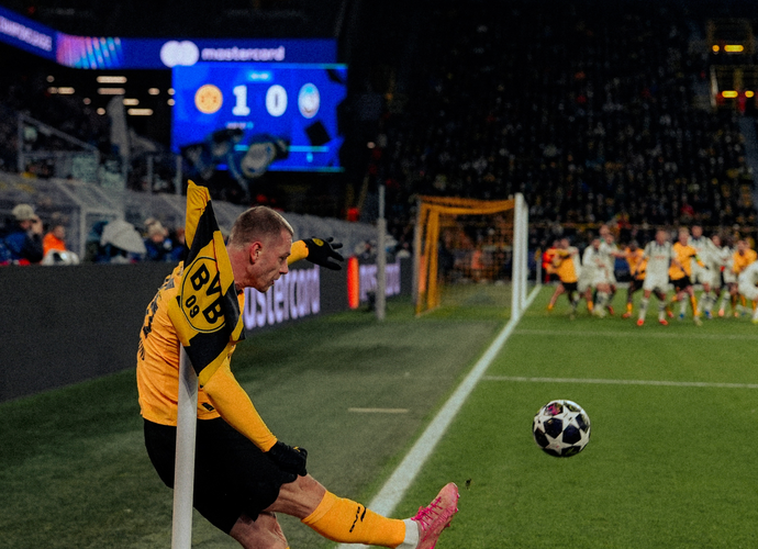 Dortmund Evinde Devleşti! Atalanta Karşısında İlk Yarıda Net Skor: 2-0